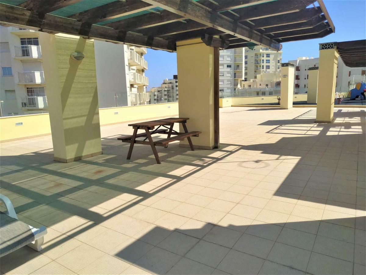شقة 4D Terrace A - Casas & Papeis Armação de Pêra المظهر الخارجي الصورة